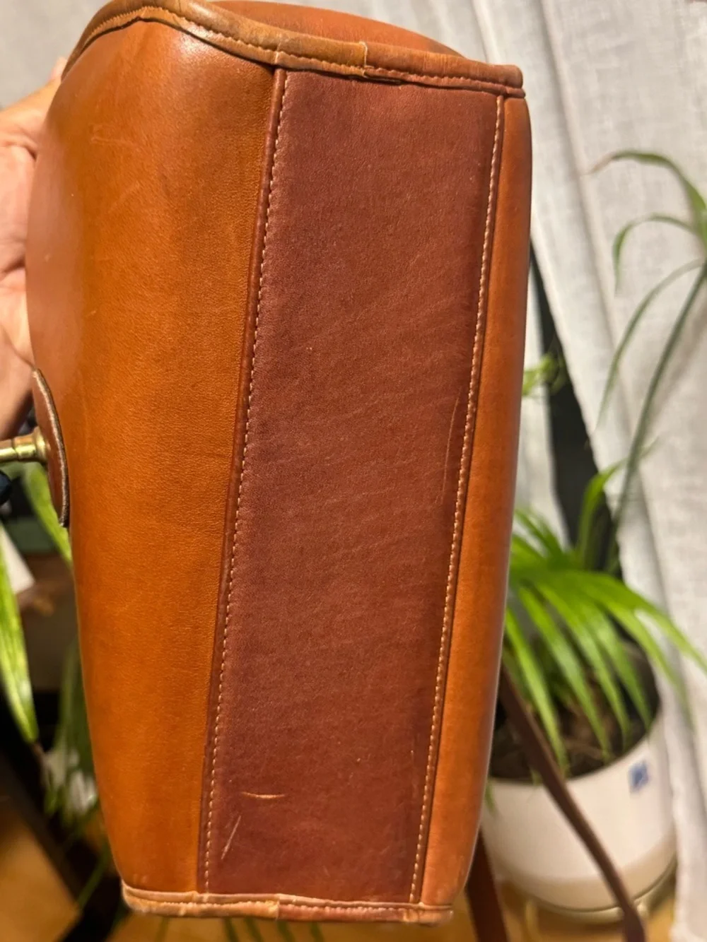 Vintage Coach Logan British Tan Crossbody Leather Bag 9907 - Picture 9 of 11